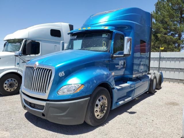 2018 International LT625