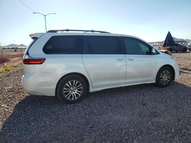 2020 Toyota Sienna XLE