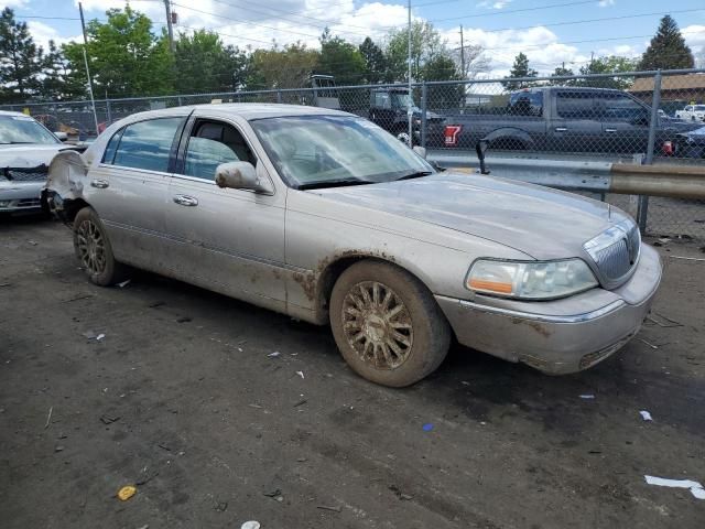 2003 Lincoln Town Car Signature