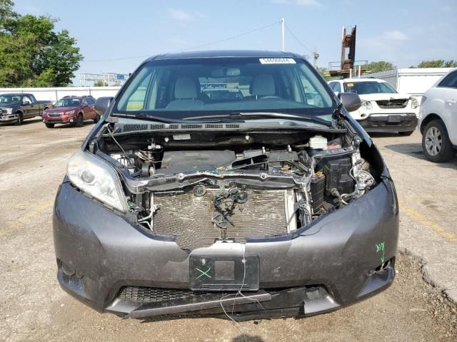 2015 Toyota Sienna LE