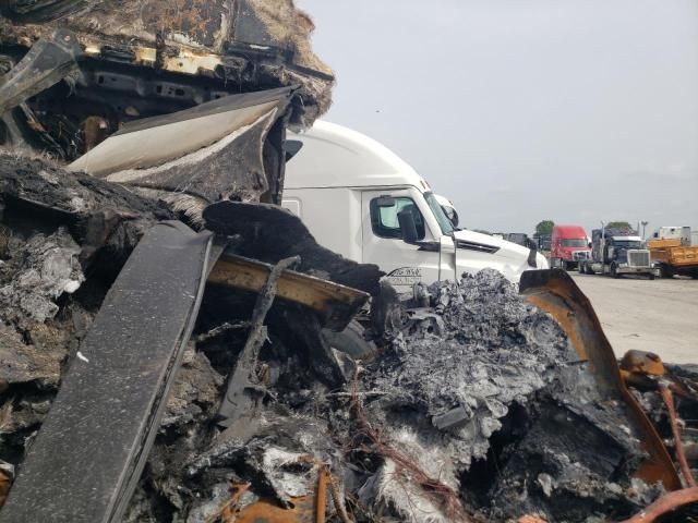 2012 Freightliner Cascadia 125