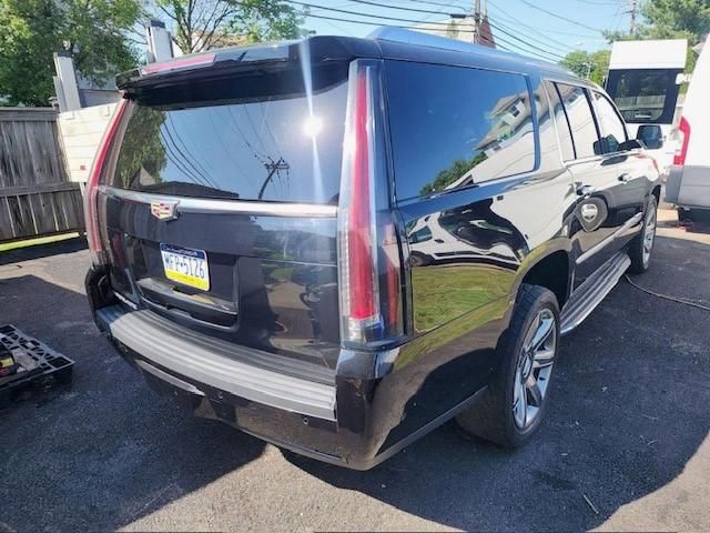 2018 Cadillac Escalade ESV Luxury