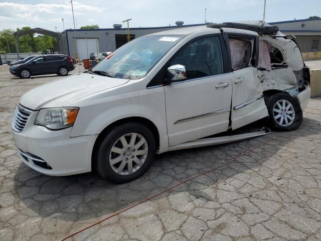 2011 Chrysler Town & Country Touring L