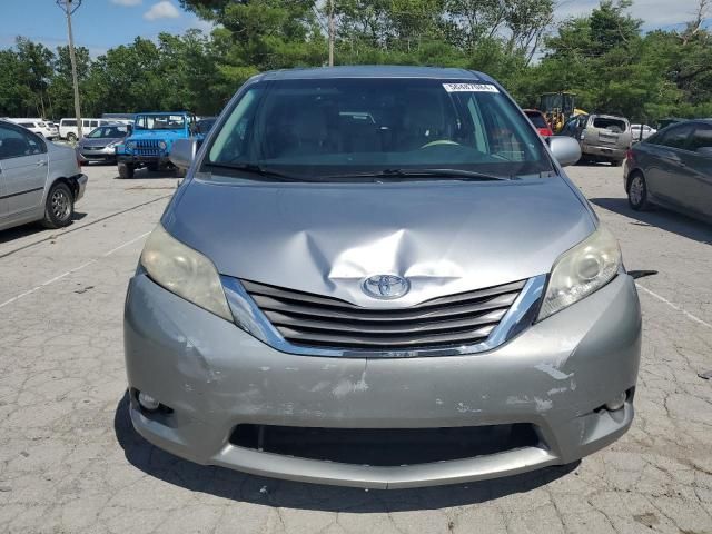 2012 Toyota Sienna XLE