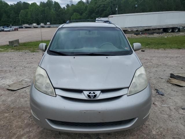 2008 Toyota Sienna XLE