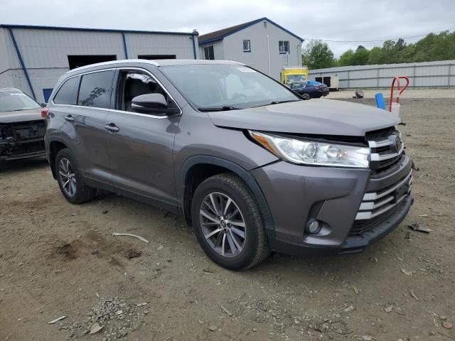 2019 Toyota Highlander SE