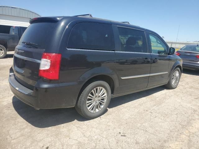 2015 Chrysler Town & Country Touring L