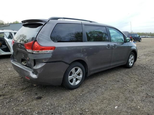 2013 Toyota Sienna LE