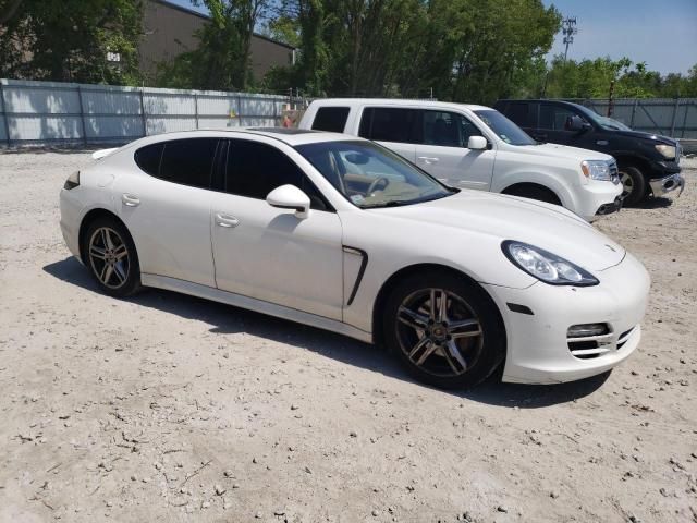 2011 Porsche Panamera 2