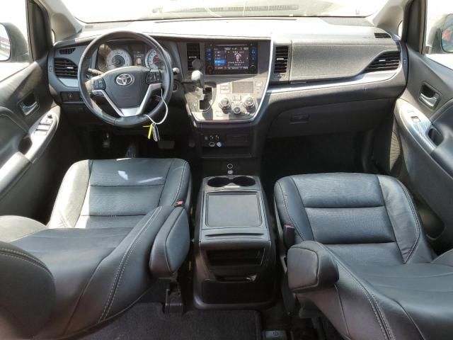 2017 Toyota Sienna SE