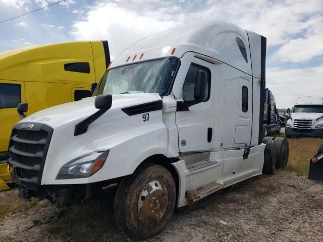 2024 Freightliner Cascadia 126