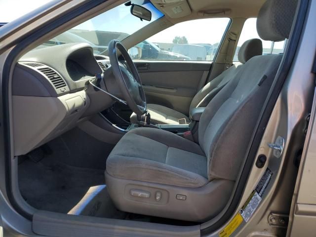 2004 Toyota Camry LE