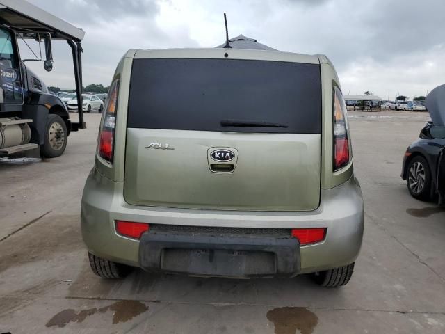 2011 KIA Soul +