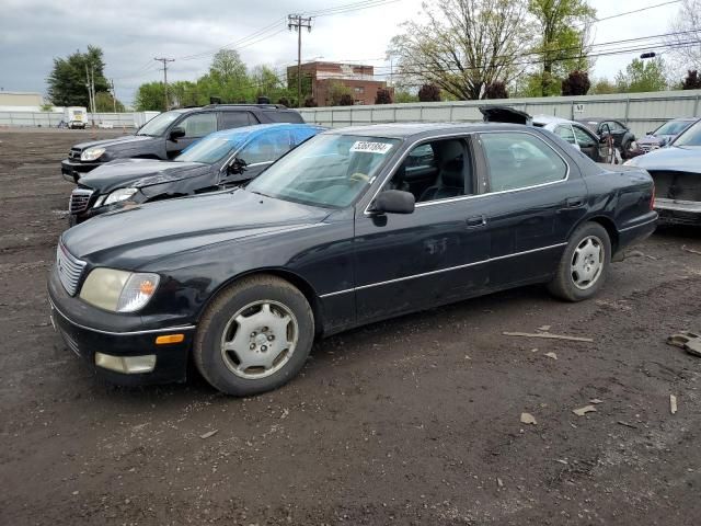 2000 Lexus LS 400