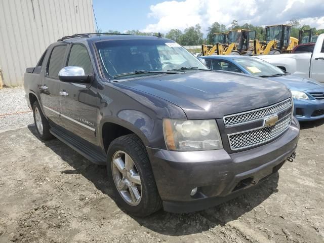 2011 Chevrolet Avalanche LTZ