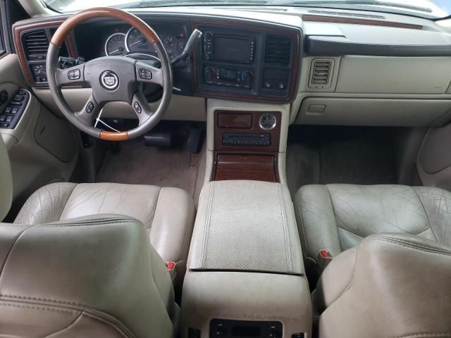 2004 Cadillac Escalade Luxury