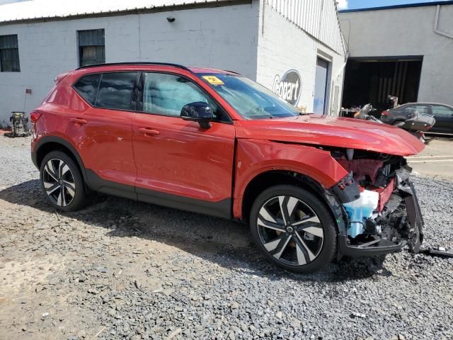 2024 Volvo XC40 Plus