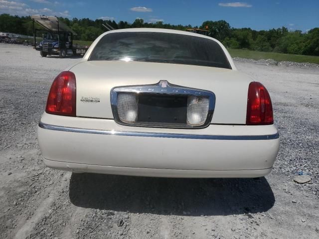 2002 Lincoln Town Car Executive