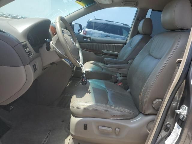 2004 Toyota Sienna XLE