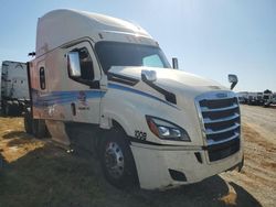 Salvage trucks for sale at Fresno, CA auction: 2020 Freightliner Cascadia 126