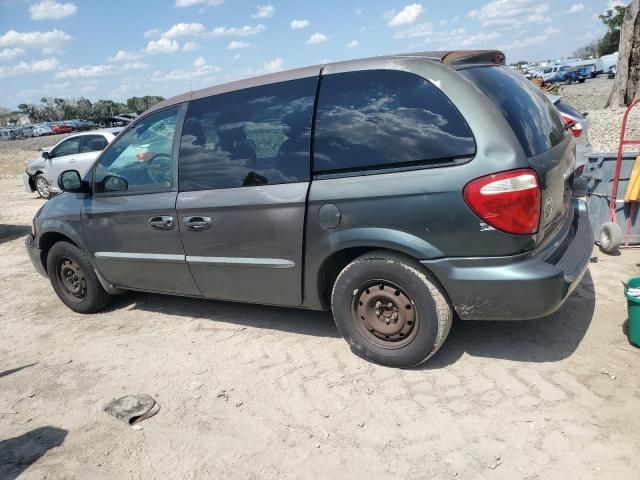 2004 Chrysler Town & Country