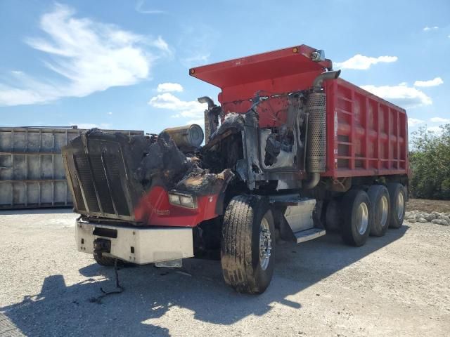 2006 Kenworth Construction T800