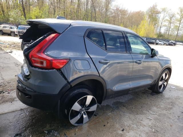 2021 Volvo XC40 T5 Momentum