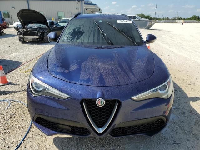 2018 Alfa Romeo Stelvio Sport