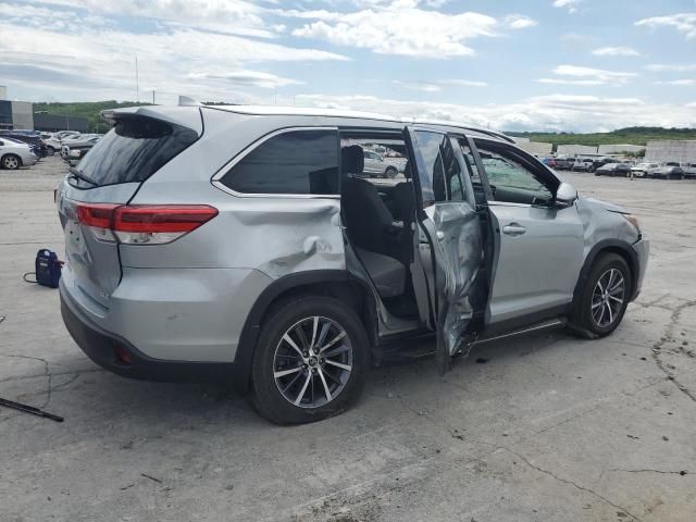 2019 Toyota Highlander SE