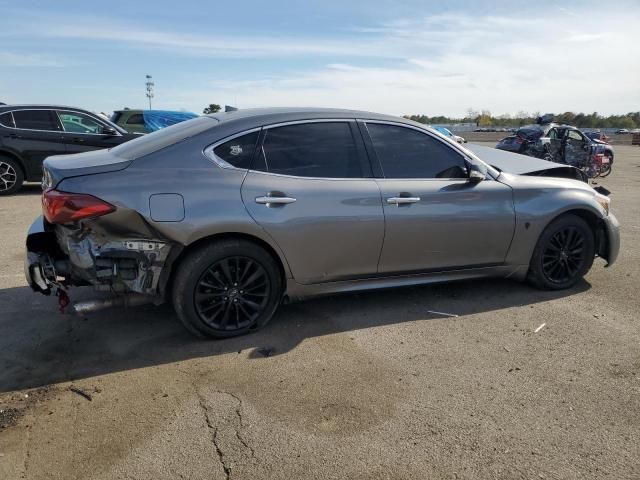 2015 Infiniti Q70 3.7