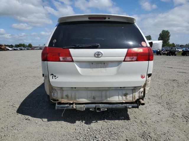 2005 Toyota Sienna XLE