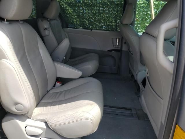 2013 Toyota Sienna XLE