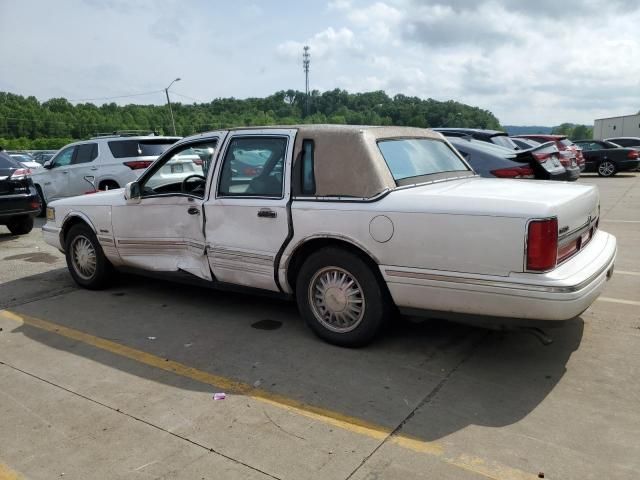 1997 Lincoln Town Car Signature