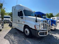 Salvage trucks for sale at Dyer, IN auction: 2016 Freightliner Cascadia 125