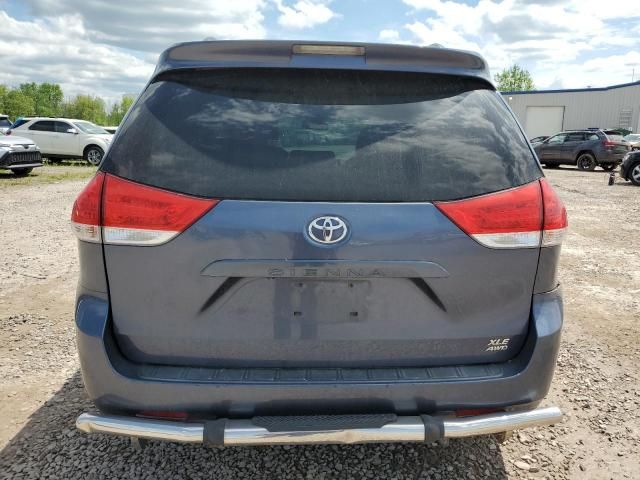 2014 Toyota Sienna XLE