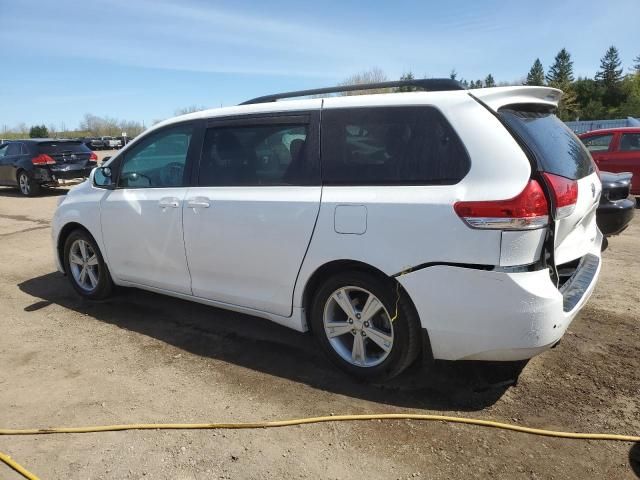 2013 Toyota Sienna XLE