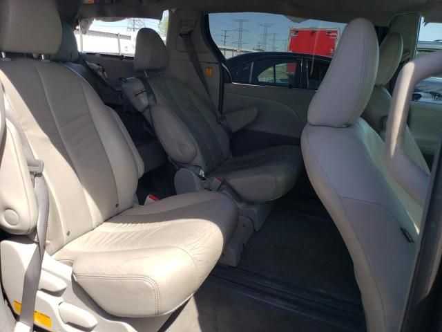 2011 Toyota Sienna XLE