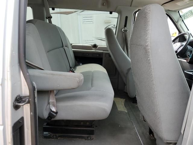 2008 Ford Econoline E350 Super Duty Wagon