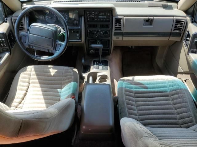 1995 Jeep Grand Cherokee Laredo