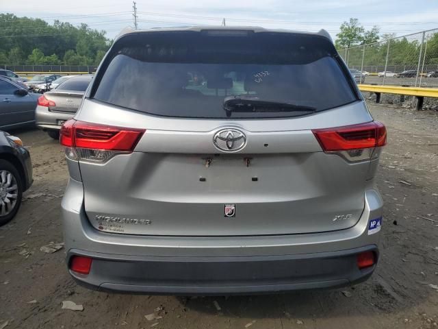 2017 Toyota Highlander SE