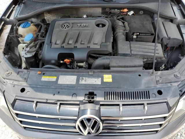 2013 Volkswagen Passat SEL