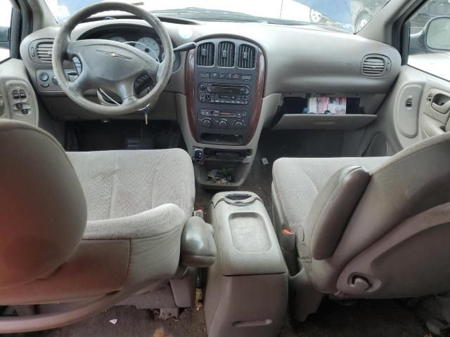 2003 Chrysler Town & Country LX