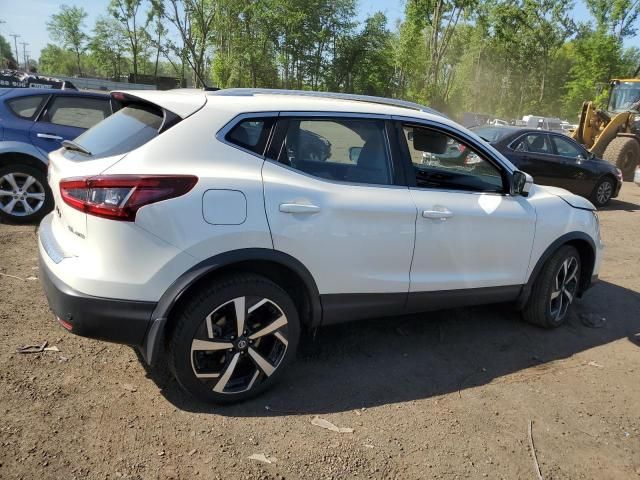 2022 Nissan Rogue Sport SL