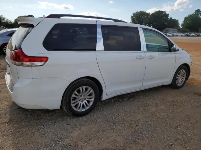 2014 Toyota Sienna XLE