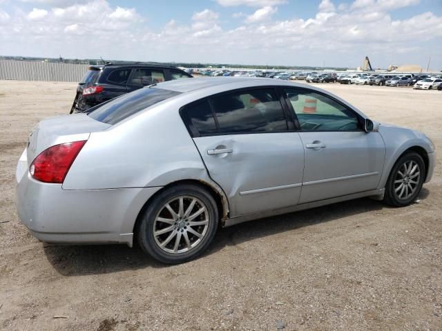 2004 Nissan Maxima SE