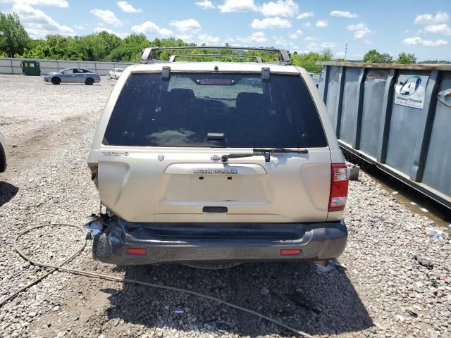 1999 Nissan Pathfinder LE