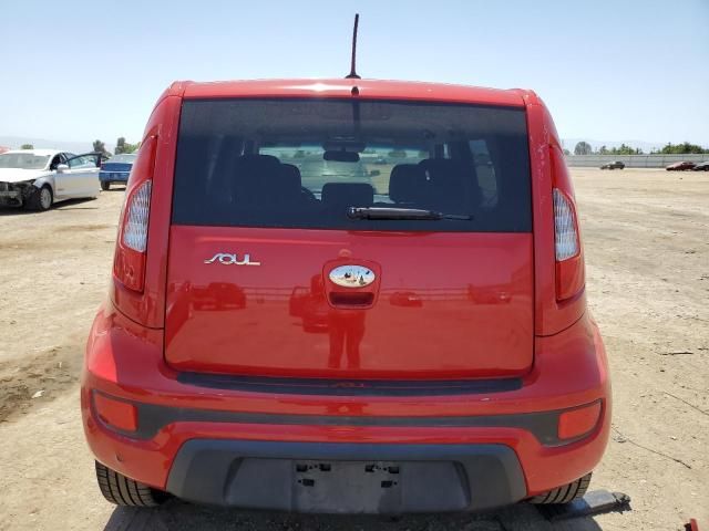 2013 KIA Soul +