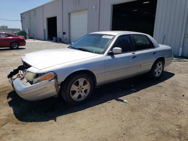 2003 Ford Crown Victoria LX