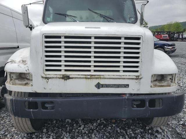 2001 International 4000 4700