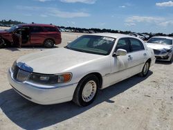 Vehiculos salvage en venta de Copart Arcadia, FL: 2001 Lincoln Town Car Executive